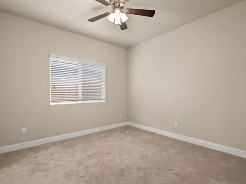 2504 Las Rosas Ave, Clovis, CA 93619 photo 28
