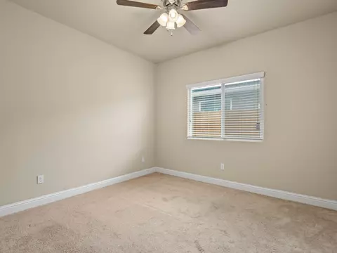 2504 Las Rosas Ave, Clovis, CA 93619 photo 30