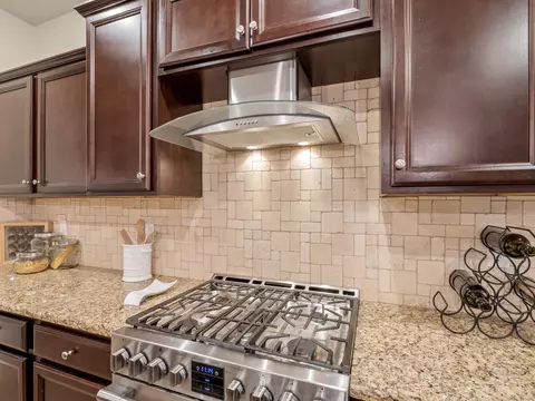 2504 Las Rosas Ave, Clovis, CA 93619 photo 6