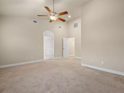 2504 Las Rosas Ave, Clovis, CA 93619 photo 19