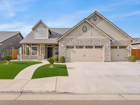 2504 Las Rosas Ave, Clovis, CA 93619 photo 2