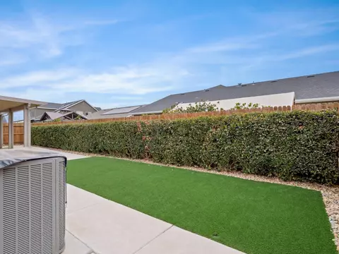 2504 Las Rosas Ave, Clovis, CA 93619 photo 40