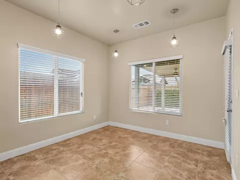 2504 Las Rosas Ave, Clovis, CA 93619 photo 13