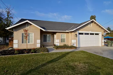 4350 W Iris Ave, Visalia, CA 93277