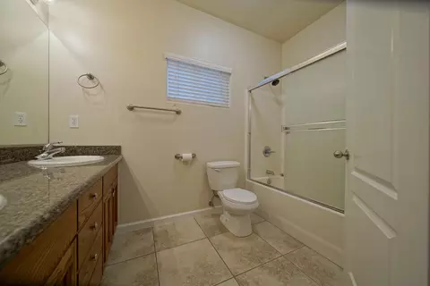 4350 W Iris Ave, Visalia, CA 93277 photo 13