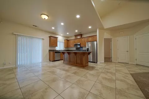 4350 W Iris Ave, Visalia, CA 93277 photo 7