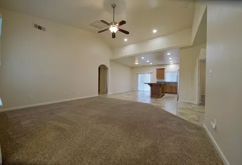4350 W Iris Ave, Visalia, CA 93277 photo 3