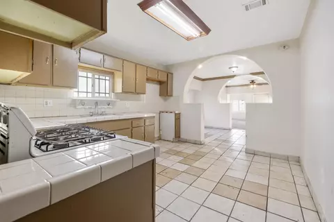 233 S Orange Ave, Exeter, CA 93221 photo 12