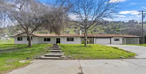 31476 Sierra Dr, Exeter, CA 93221