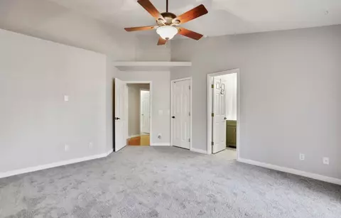 634 E Vine Ct, Visalia, CA 93292 photo 11