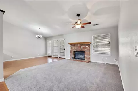 634 E Vine Ct, Visalia, CA 93292 photo 8