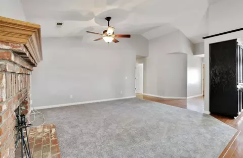 634 E Vine Ct, Visalia, CA 93292 photo 7