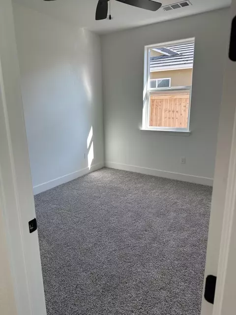 2936 E Beech Ct, Visalia, CA 93292 photo 9