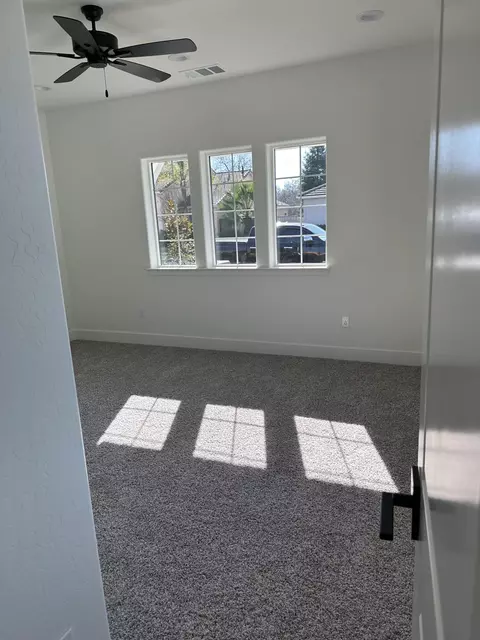2936 E Beech Ct, Visalia, CA 93292 photo 10