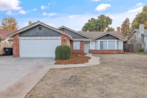2417 E Four Creeks Ct, Visalia, CA 93292