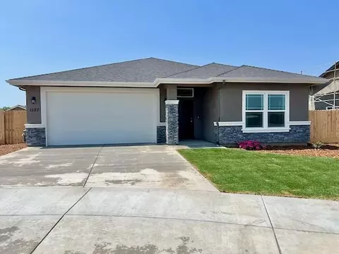 1127 S Howland Ct, Porterville, CA 93257
