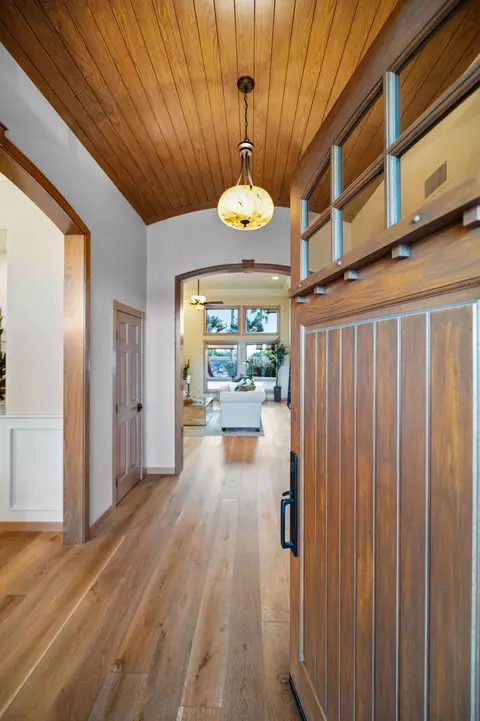 Entry Way - 20187 Avenue 262, Exeter, CA 93221 photo 3 of 18