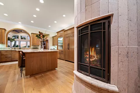 Kitchen - 20187 Avenue 262, Exeter, CA 93221 photo 16 of 18