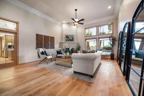 Living - 20187 Avenue 262, Exeter, CA 93221 photo 1 of 14