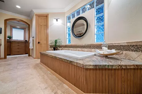 Bath - 20187 Avenue 262, Exeter, CA 93221 photo 12 of 14