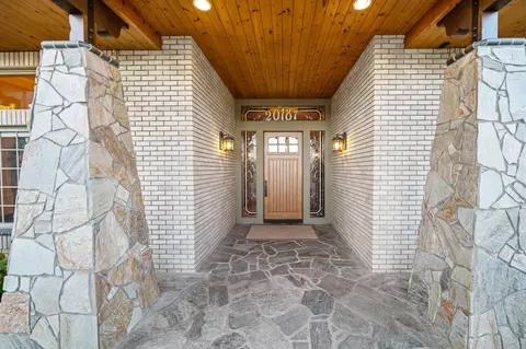 Entry Way - 20187 Avenue 262, Exeter, CA 93221 photo 1 of 18