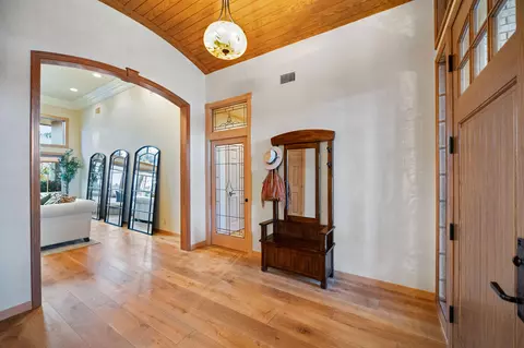 Entry Way - 20187 Avenue 262, Exeter, CA 93221 photo 4 of 18