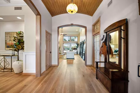 Entry Way - 20187 Avenue 262, Exeter, CA 93221 photo 5 of 18