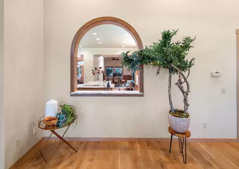 Entry Way - 20187 Avenue 262, Exeter, CA 93221 photo 11 of 18