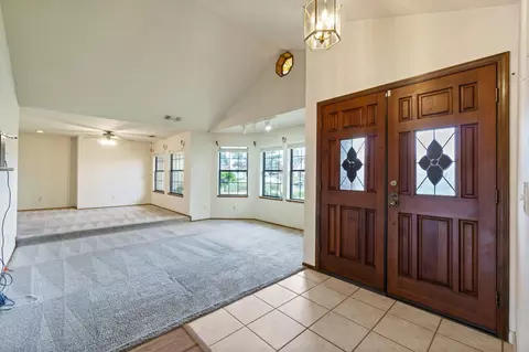 3127 W Cherry Ct, Visalia, CA 93277 photo 5