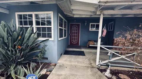 277 E Prosperity Ave, Tulare, CA 93274 photo 4