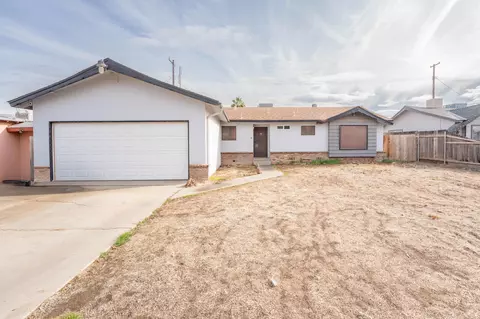 500 N Belmont St, Porterville, CA 93257