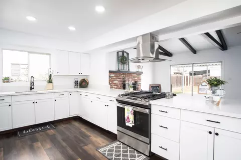 324 N Beverly St, Porterville, CA 93257