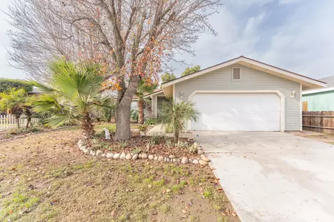 1353 Deer Creek St, Tulare, CA 93274