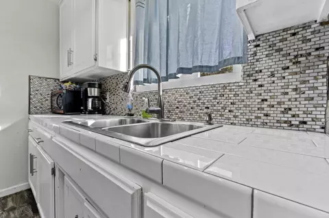 1302 Flory Ave, Corcoran, CA 93212 photo 14