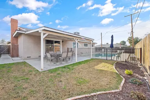 404 E Sycamore Dr, Hanford, CA 93230 photo 22
