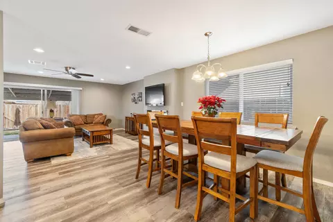 404 E Sycamore Dr, Hanford, CA 93230 photo 7