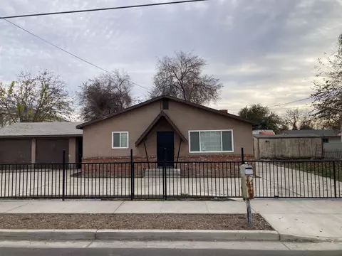 1089 Pioneer Ave, Porterville, CA 93257
