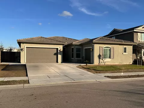 994 Ridge Creek Estates Way, Dinuba, CA 93618