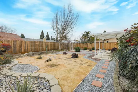 2528 E Beech Ct, Visalia, CA 93292 photo 23