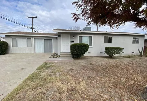 1320 W Tulare Ave, Tulare, CA 93274
