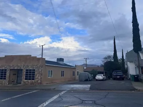 490-484 N Sunnyside St N, Porterville, CA 93257
