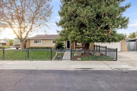2829 S Terrace St, Visalia, CA 93277