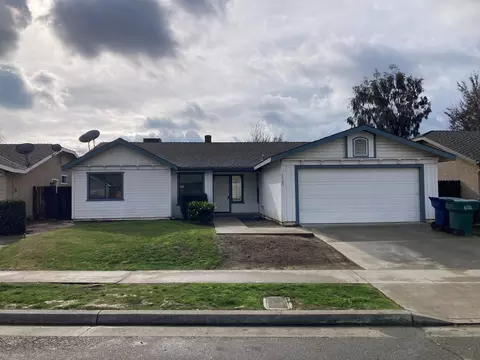 1763 E Bridger Ave, Tulare, CA 93274