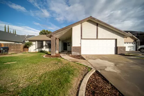 3426 S Jackie St, Visalia, CA 93277