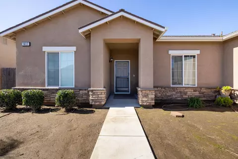 1617 Houston St, Dinuba, CA 93618