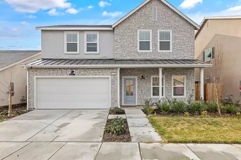 1790 N Mitchell St, Hanford, CA 93230