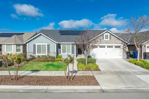 2334 W Mallard Way, Hanford, CA 93230