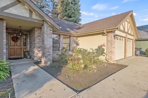 3112 E Birch Ave, Visalia, CA 93292 photo 2