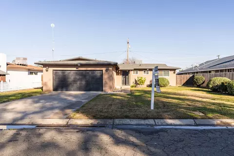 1430 E Salome Ave, Tulare, CA 93274