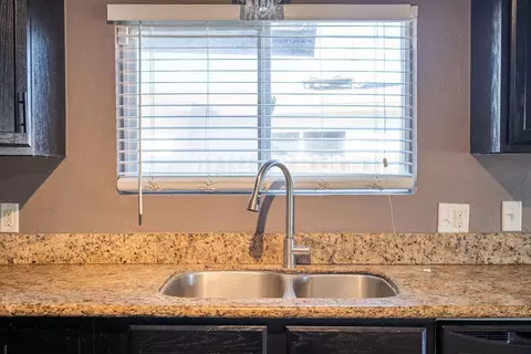 1430 E Salome Ave, Tulare, CA 93274 photo 9